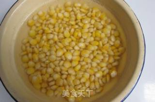 松仁玉米的做法步骤：2