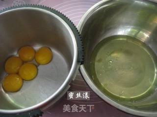 千叶纹戚风蛋糕的做法步骤：2