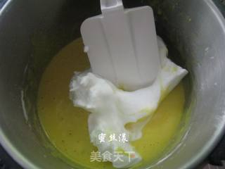 千叶纹戚风蛋糕的做法步骤：8