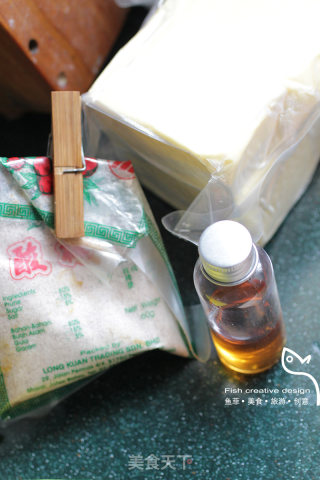 情人节巧克力特供——朗姆肉桂巧克力（初级）的做法步骤：2