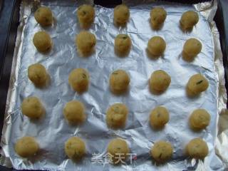 清香提神---迷迭香全麦酥饼的做法步骤：6