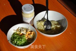 香芹沙拉面包的做法步骤：9