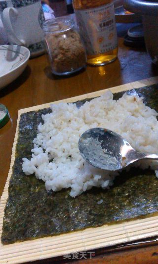 泡菜肉松寿司的做法步骤：4