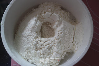 超详细步骤教你做出可媲美必胜客的芝心披萨的做法步骤：3