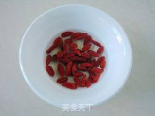 青笋炒肉丁的做法步骤：1