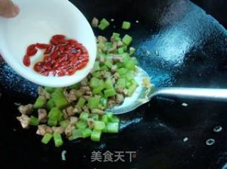 青笋炒肉丁的做法步骤：7