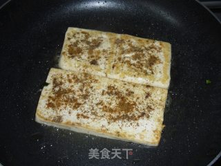 香煎孜然豆腐的做法步骤：6