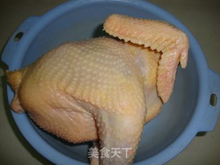 真正的农家乐----茶油香菇蒸鸡的做法步骤：1
