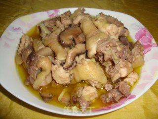 真正的农家乐----茶油香菇蒸鸡的做法步骤：5