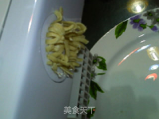自制鸡蛋面条的做法步骤：9