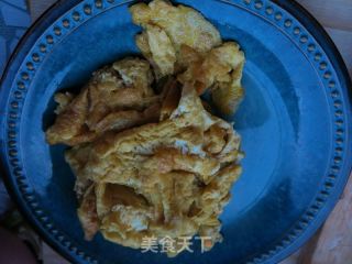 韭菜鸡蛋炒银鱼的做法步骤：4