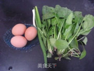 菠菜泼蛋的做法步骤：1