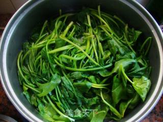 鸡汁菠菜的做法步骤：1