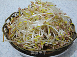 节后清肠去火小菜----绿豆芽炒韭菜的做法步骤：2