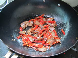 辣炒腊瘦肉的做法步骤：4