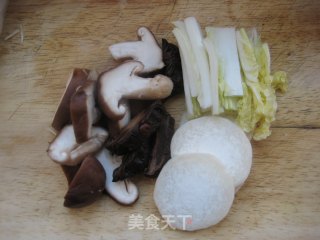 牛肉香菇火锅的做法步骤：2