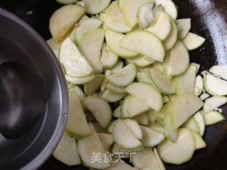 蒜蓉炒云南小瓜的做法步骤：4