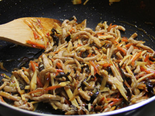 魚香肉絲的做法步骤：7