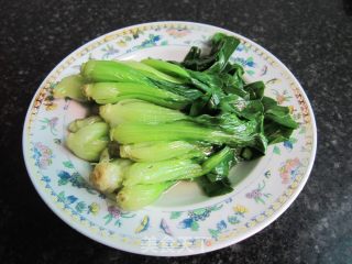 过年吃的太油腻来点清淡的-----蚝油青菜的做法步骤：3