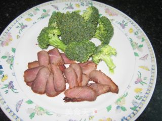 瘦肉西兰花的做法步骤：2