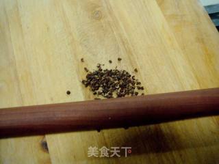 传统川菜制作“麻婆豆腐”的做法步骤：3