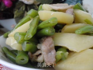 土豆炖豆角的做法步骤：11