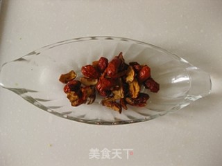 大枣红糖姜水-----流行于民间的感冒治疗好饮品的做法步骤：1