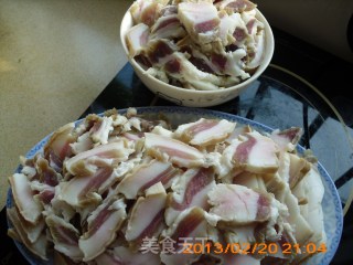 香菇炒腊肉的做法步骤：4