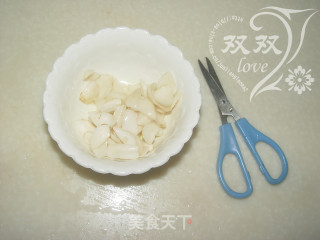 腰果百合炒芹菜的做法步骤：2