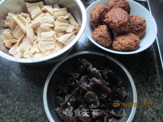 狮子头的做法步骤：6