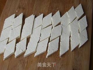 金沙豆腐的做法步骤：3