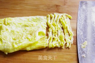 炒元宵的做法步骤：2