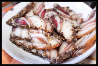笋炒腊肉的做法步骤：2