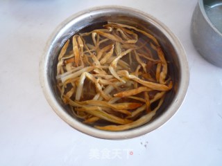 芥末粉丝黄花菜的做法步骤：2