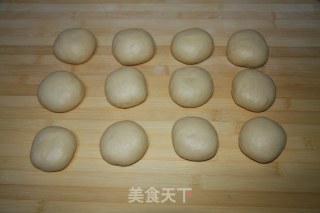 肠仔包的做法步骤：7