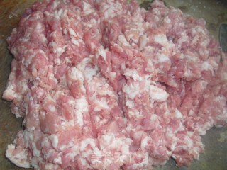 香菇肉丸的做法步骤：1