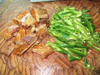 青椒腊鱼的做法步骤：3