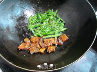 青椒腊鱼的做法步骤：5