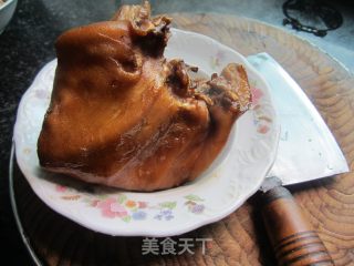 凉拌猪耳的做法步骤：1
