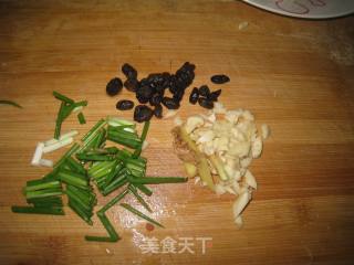 豆豉肉丝炒杏鲍菇的做法步骤：2