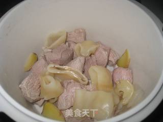 冬草花胶炖瘦肉的做法步骤：5