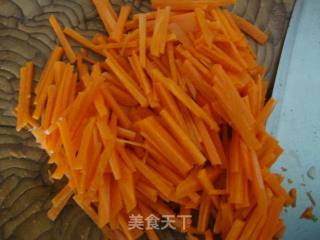胡萝卜炒土豆丝的做法步骤：3