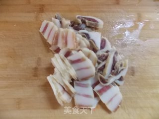 腊肉菜花的做法步骤：3