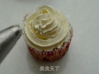 圣诞纸杯蛋糕的做法步骤：11