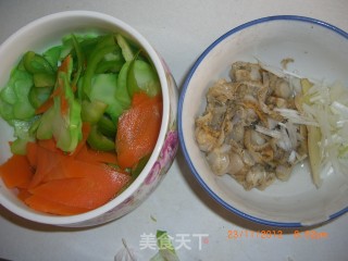 扇贝炒西兰花根的做法步骤：2
