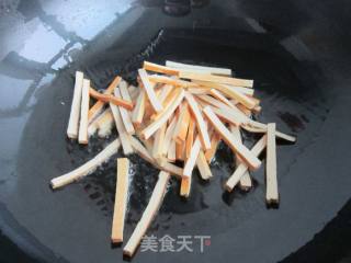 蚝油韭黄炒香干的做法步骤：3