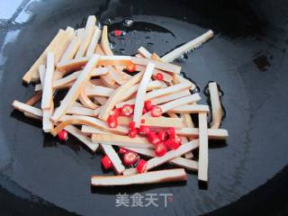 蚝油韭黄炒香干的做法步骤：4