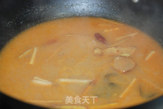 冬阴功火锅的做法步骤：7