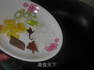 红烧排骨的做法步骤：2