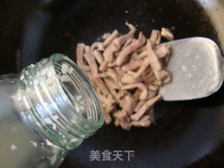 红豆干炒肉丝的做法步骤：4